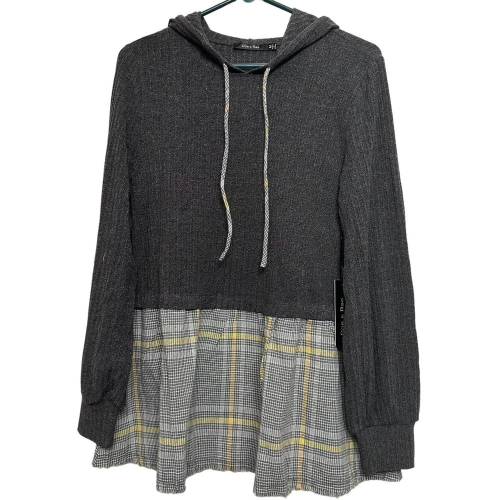 Doe & Rae pullover hooded tunic with plaid raw hem detail. Size medium